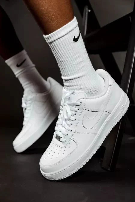 Nike Air Force 1 ✨👟 MODELOS BLANCO Y NEGRO - MÁS DE 1000 PRODUCTOS VENDIDOS 🚀